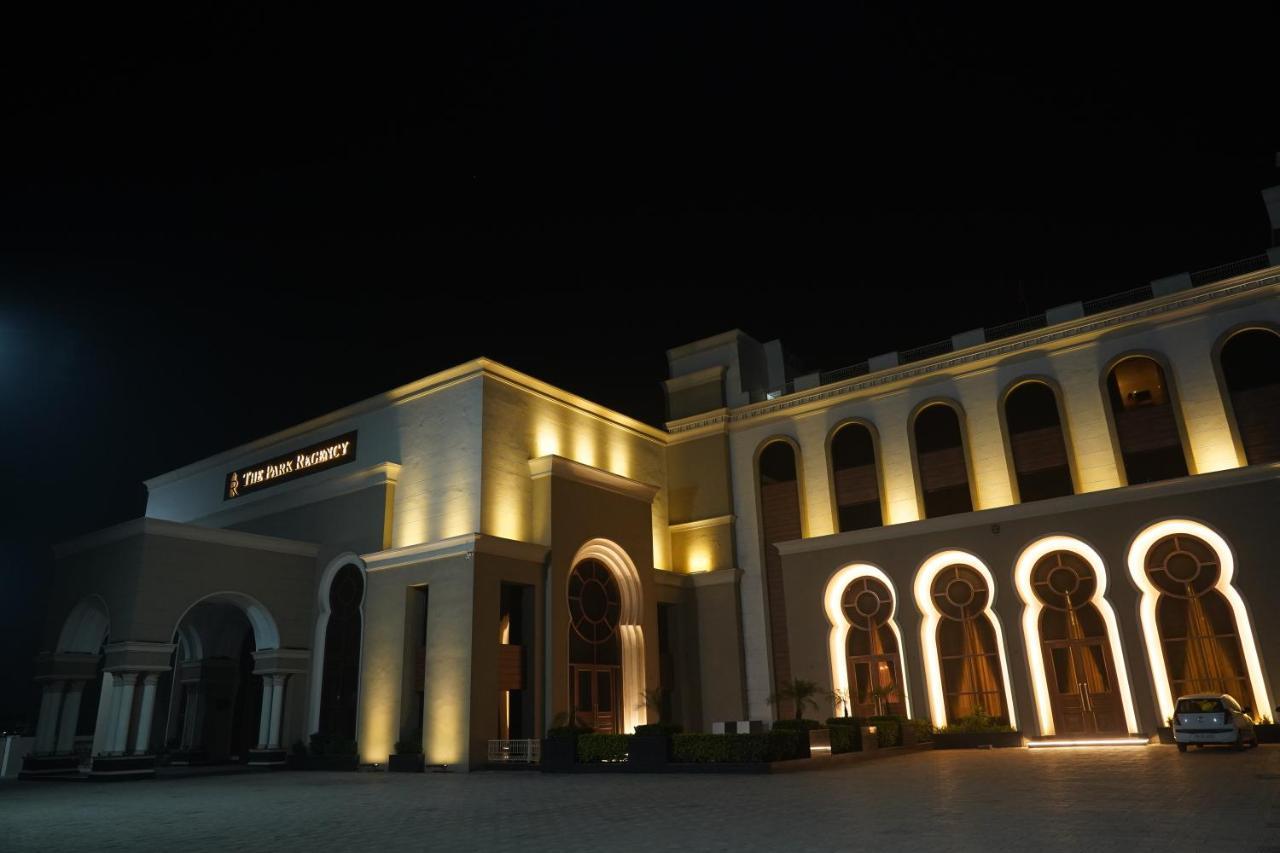 The Park Regency Hotel Moga Exterior photo